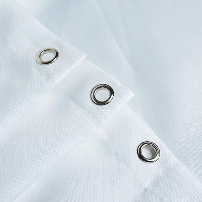 Bílý látkový sprchový závěs do koupelny