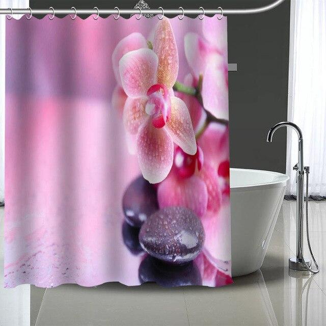 Světle fialový sprchový závěs s orchidejí